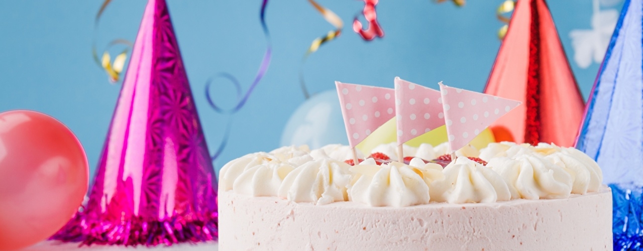 Birthday_Cakes_562727_1280x853