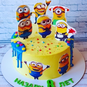 Торт з Міньйонами