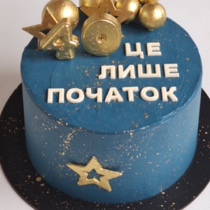 Медовик з вишнею